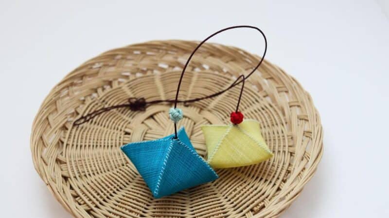 Jak zrobić domowe ozdoby z makramy? Poradnik krok po kroku