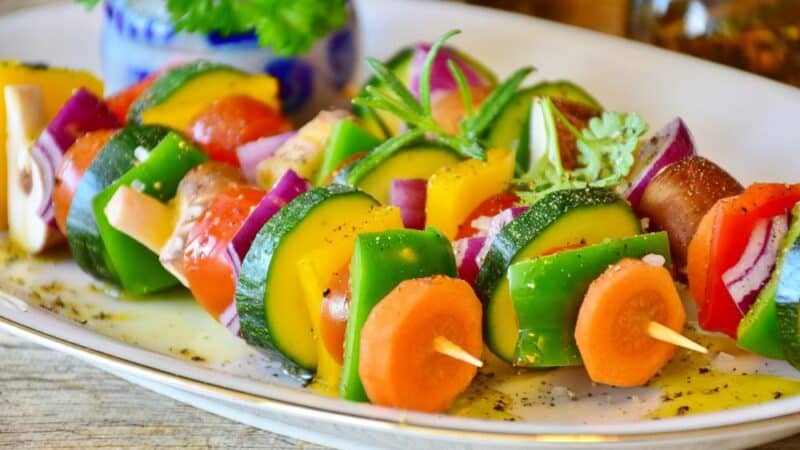 Przepisy na zdrowe dania roślinne: Smacznie, zdrowo i pełnowartościowo