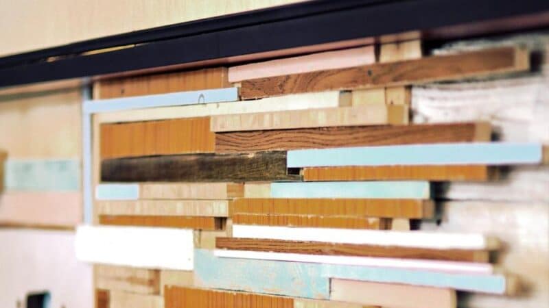 Jak zrobić własne dekoracje ścienne? Kreatywne pomysły i praktyczne porady