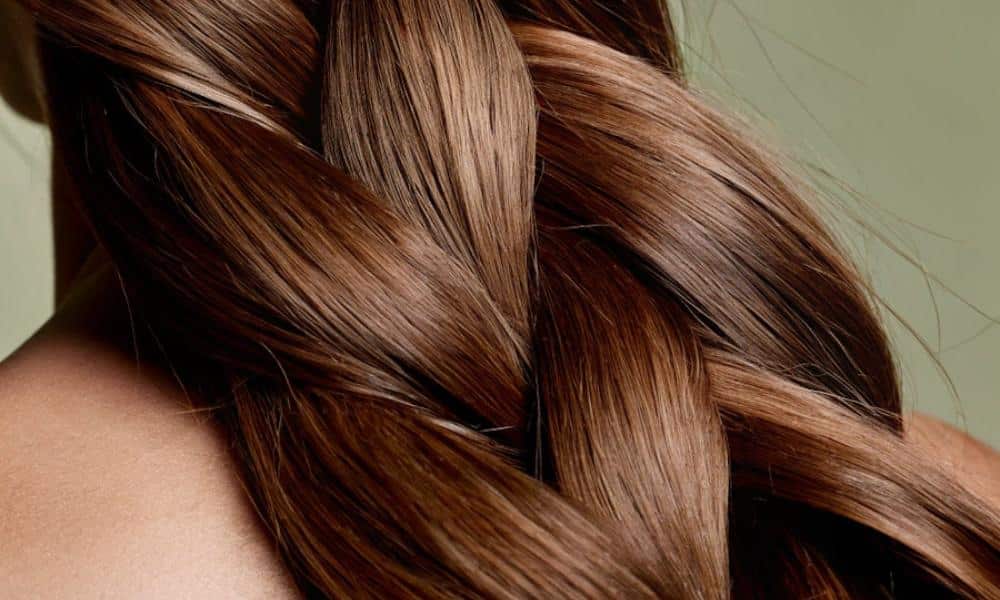 Blask na dłużej: Czy twoje farbowane włosy wołają o specjalną pomoc?