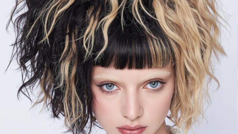 Kolor w opałach? Najczęstsze błędy, które niszczą twoje farbowane włosy